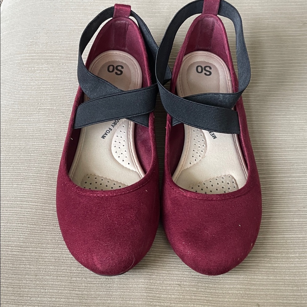 SO Burgundy Dress Shoes with Black Straps size 8.5